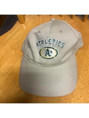 Tan and green Oakland A's baseball cap #Athletics